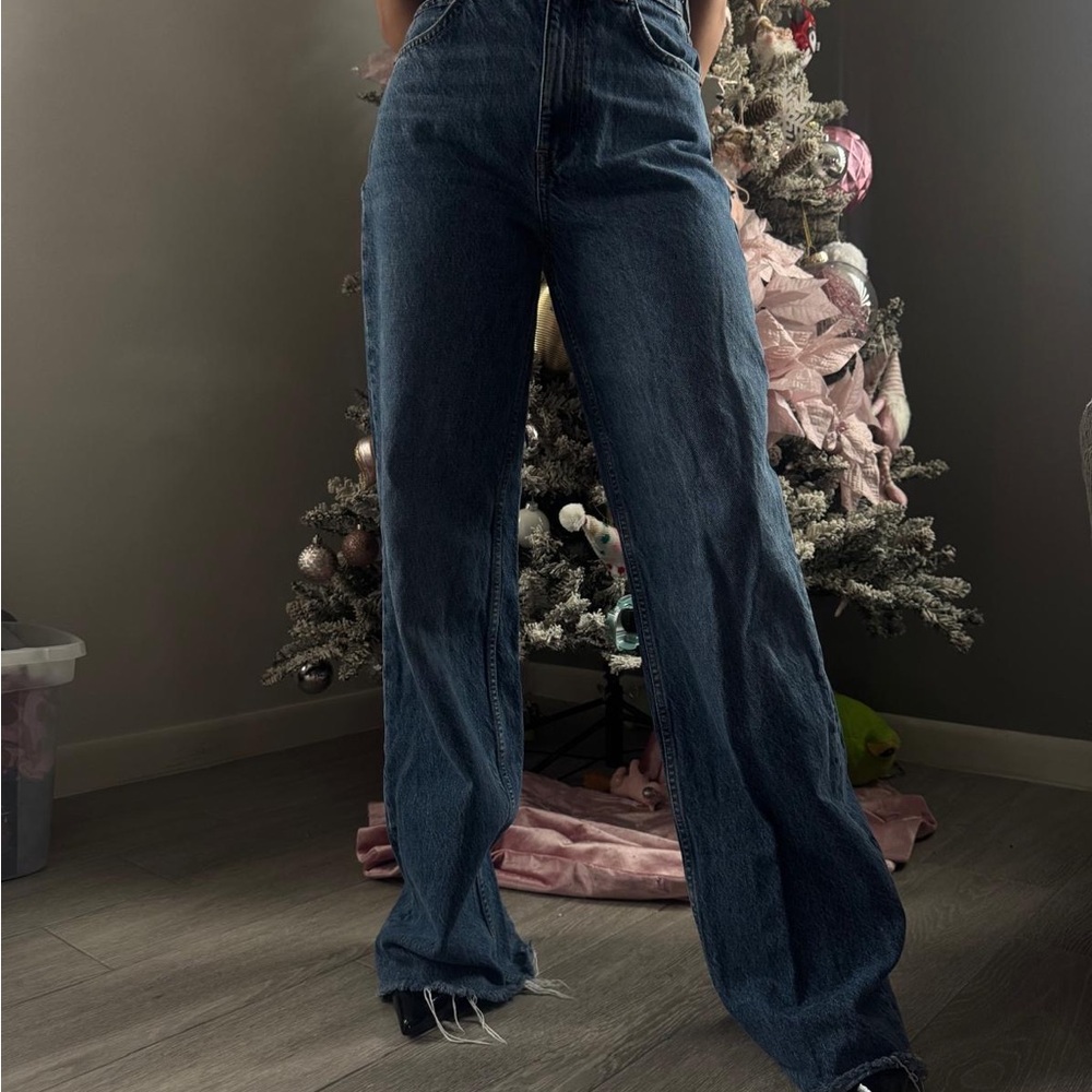 Zara High Rise Blue Jeans with Frayed Hem